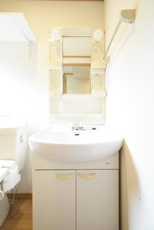 ��ʌ�����s��ԑ�S���ڂ̃e���X�n�E�X�̐��ʏ�