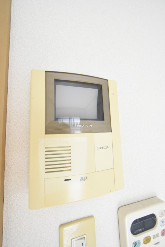 ��ʌ�����s��ԑ�S���ڂ̃e���X�n�E�X�̂��̑�