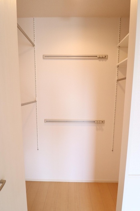 ��ʌ��k�����S�ɓޒ��厚�����̃A�p�[�g�̎��[