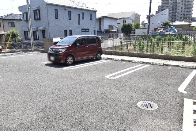 ��ʌ��������܎s��{��������P���ڂ̃A�p�[�g�̒��ԏ�