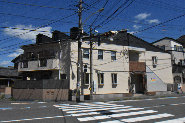 ��ʌ��������܎s�����擌��{�S���ڂ̃A�p�[�g�̌����O��