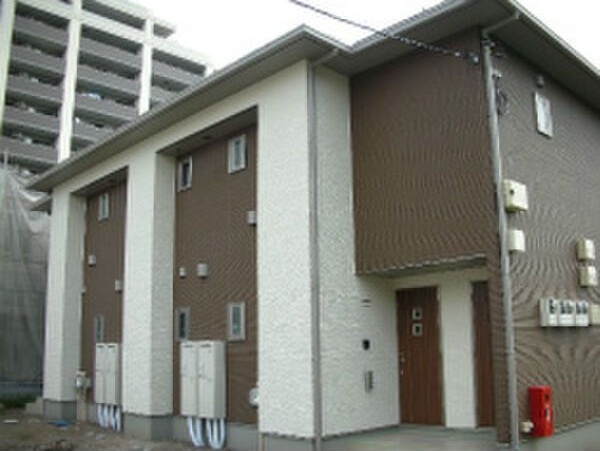 ��ʌ�����s�厚���̃A�p�[�g�̃G���g�����X