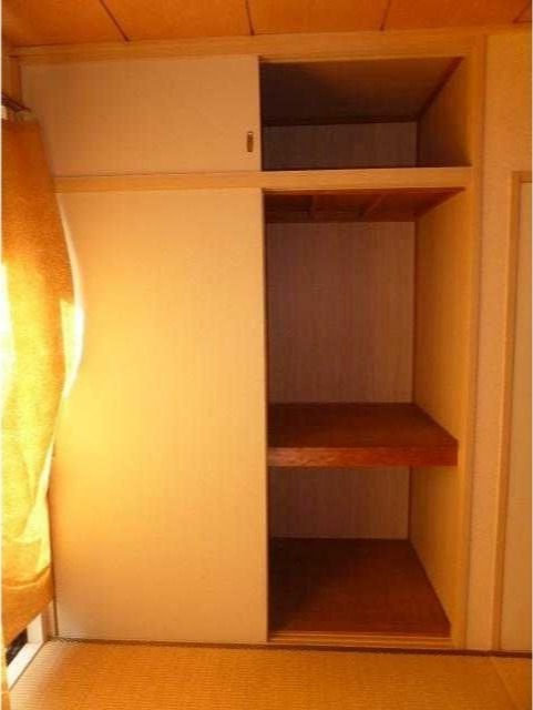 ��ʌ��z�J�s�k�z�J�R���ڂ̃A�p�[�g�̎��[