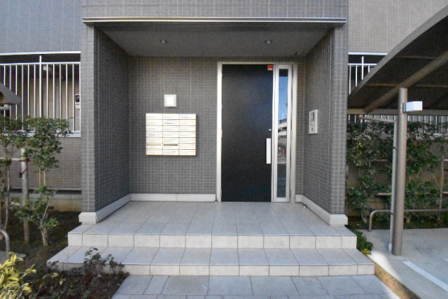 ��ʌ��z�J�s���C�N�^�E���X���ڂ̃A�p�[�g�̃G���g�����X