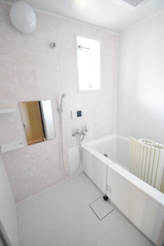 ��ʌ��������܎s��{��k�ܒ��Q���ڂ̃A�p�[�g�̃o�X