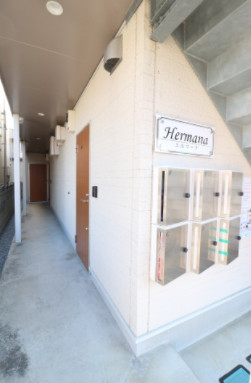 ��ʌ��������܎s������ۃ��蒬�̃A�p�[�g�̃G���g�����X