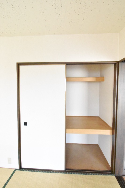 ��ʌ��������܎s��{��k�ܒ��Q���ڂ̃A�p�[�g�̎��[