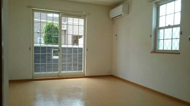 ��ʌ��k�����S�ɓޒ��w���P���ڂ̃A�p�[�g�̋��ԁE���r���O