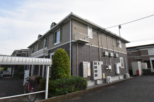 ��ʌ��k�����S�ɓޒ��w���P����52�̃A�p�[�g�̌����O��