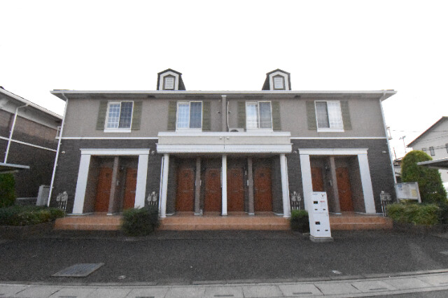 ��ʌ��k�����S�ɓޒ��w���P���ڂ̃A�p�[�g�̃G���g�����X