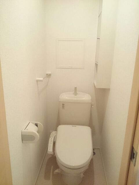 ��ʌ�����s���̏o�R���ڂ̃A�p�[�g�̃g�C��