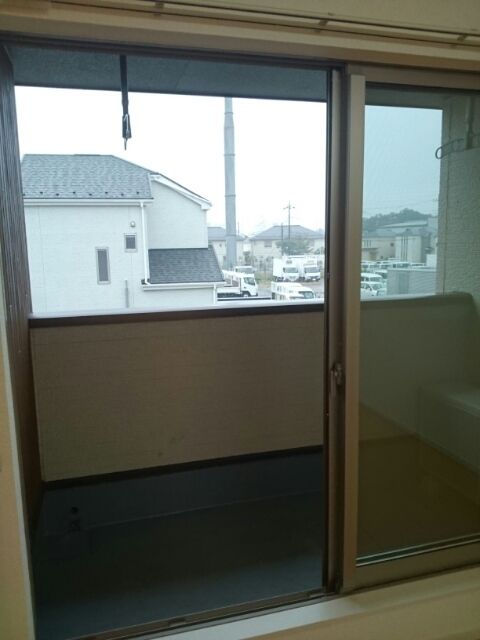 ��ʌ�����s���̏o�R���ڂ̃A�p�[�g�̃o���R�j�[