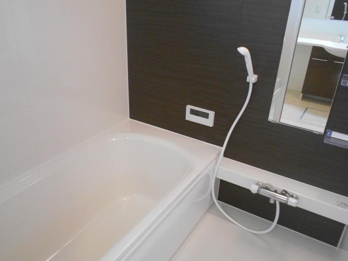 ��ʌ��z�J�s���C�N�^�E���X���ڂ̃A�p�[�g�̃o�X