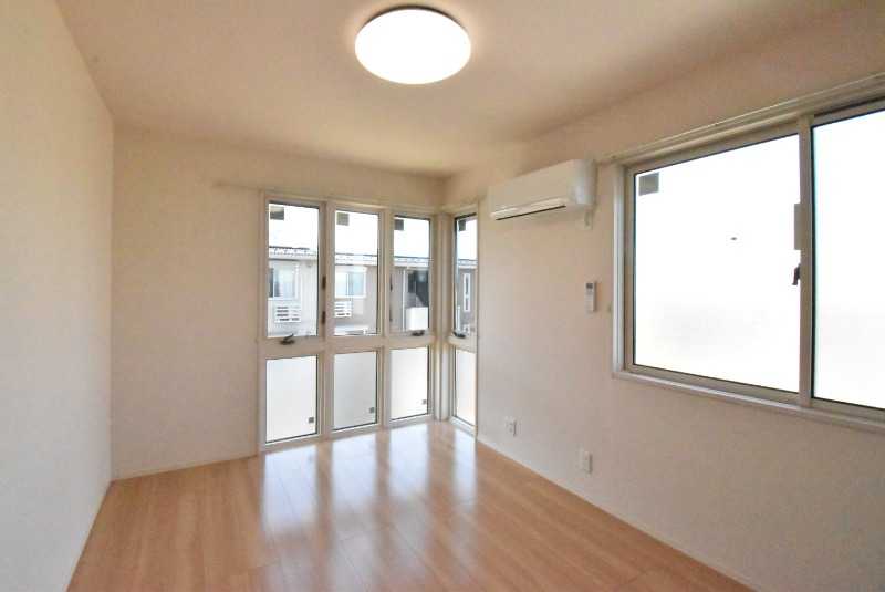 ��ʌ��z�J�s���C�N�^�E���X���ڂ̃A�p�[�g�̂��̑������E�X�y�[�X