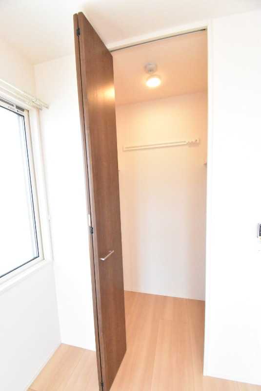 ��ʌ��z�J�s���C�N�^�E���X���ڂ̃A�p�[�g�̎��[