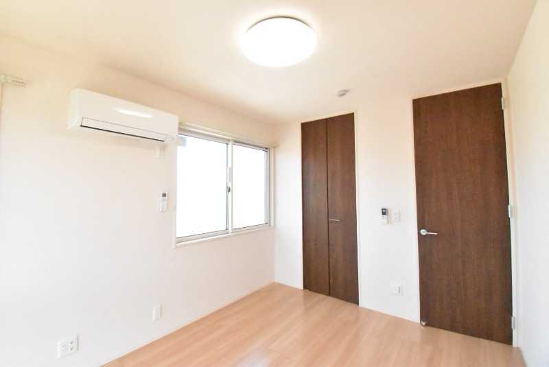 ��ʌ��z�J�s���C�N�^�E���X���ڂ̃A�p�[�g�̂��̑�