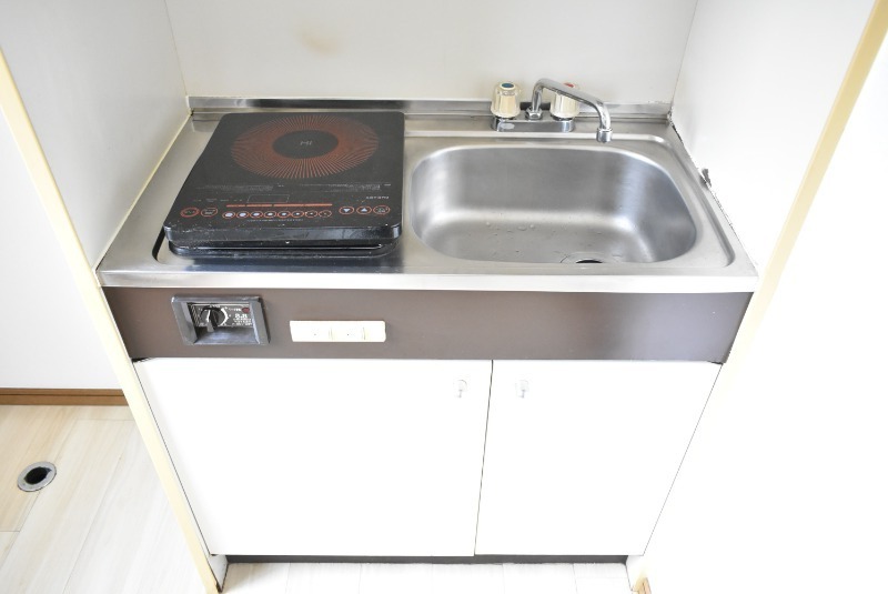 ��ʌ��ӂ��ݖ�s�k��P���ڂ̃A�p�[�g�̃L�b�`��