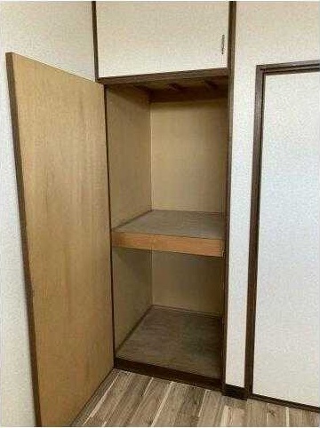 ��ʌ��@�c�s����Q���ڂ̃A�p�[�g�̎��[