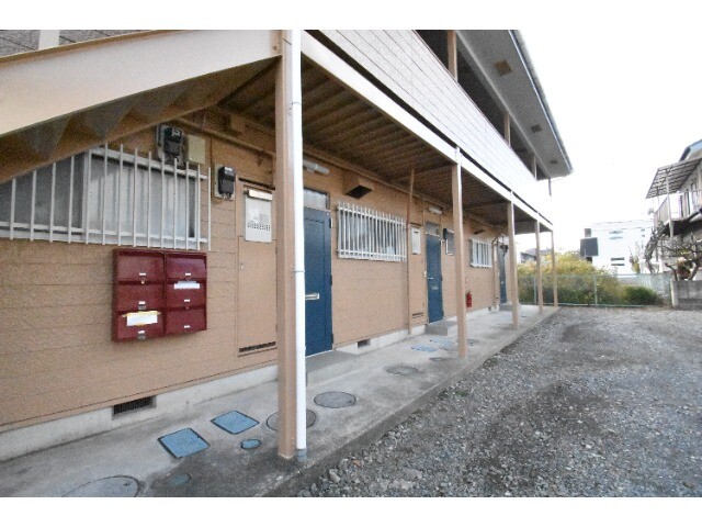 ��ʌ��@�c�s����Q���ڂ̃A�p�[�g�̃G���g�����X