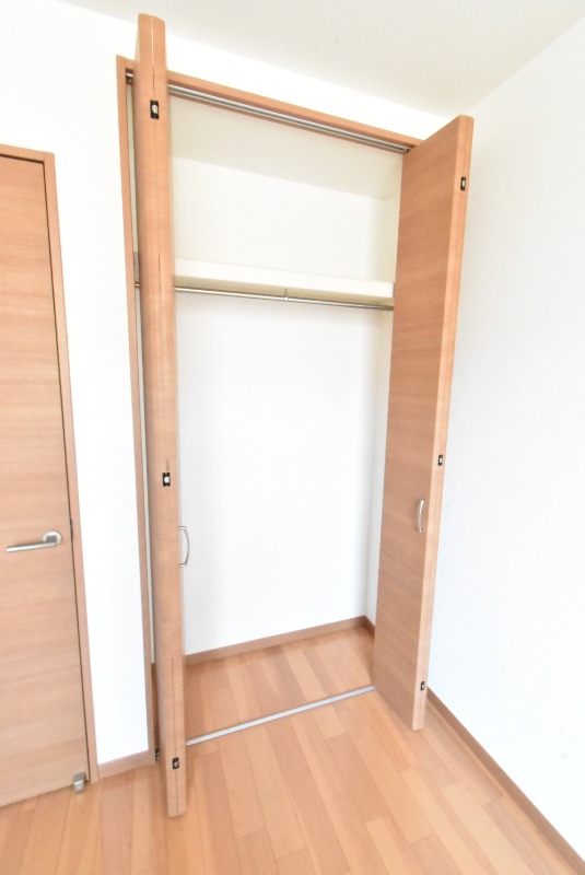 ��ʌ������s�ԌI�S���ڂ̃A�p�[�g�̎��[