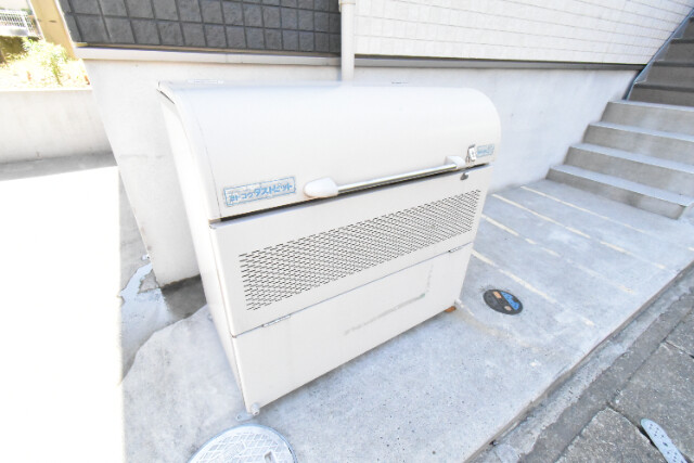 ��ʌ������s�ԌI�S���ڂ̃A�p�[�g�̂��̑�