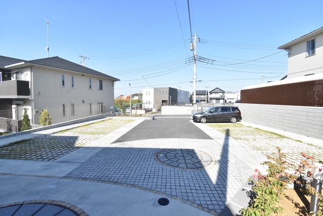 ��ʌ��������܎s���搼��{�S���ڂ̃A�p�[�g�̒��ԏ�