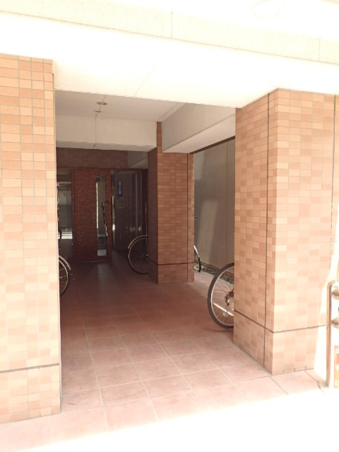 ��ʌ��������܎s������V�s�S�̃}���V�����̃G���g�����X