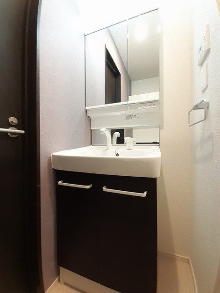 ��ʌ��������܎s��{��听���R���ڂ̃A�p�[�g�̐��ʏ�