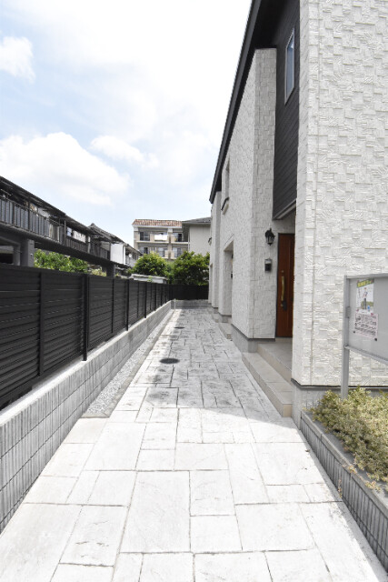 ��ʌ��������܎s��{��听���R���ڂ̃A�p�[�g�̃G���g�����X