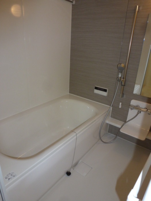 ��ʌ�����s�핽�Q���ڂ̃A�p�[�g�̃o�X