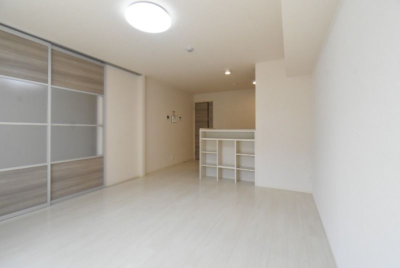 ��ʌ��������܎s�����擌��{�U���ڂ̃A�p�[�g�̋��ԁE���r���O