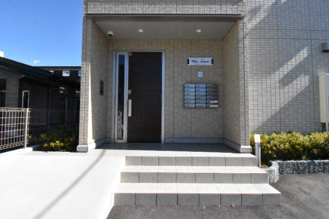 ��ʌ��z�J�s���C�N�^�E���U���ڂ̃A�p�[�g�̃G���g�����X