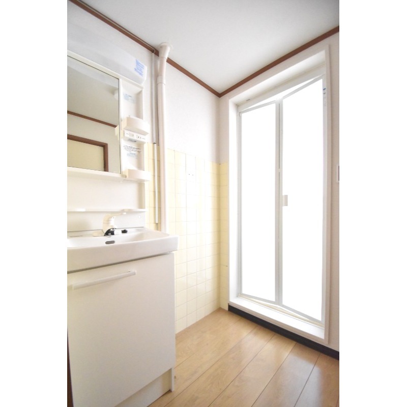 ��ʌ��������܎s�k�擌�听���Q���ڂ̃}���V�����̐��ʏ�