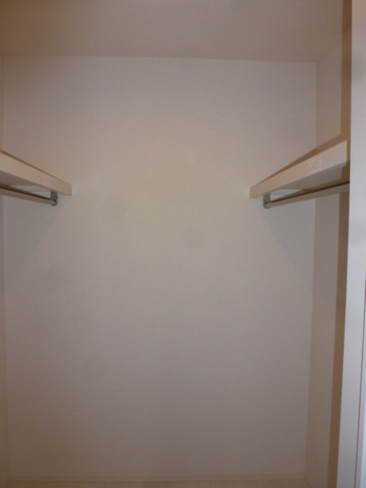 ��ʌ�����s�핽�Q���ڂ̃A�p�[�g�̎��[