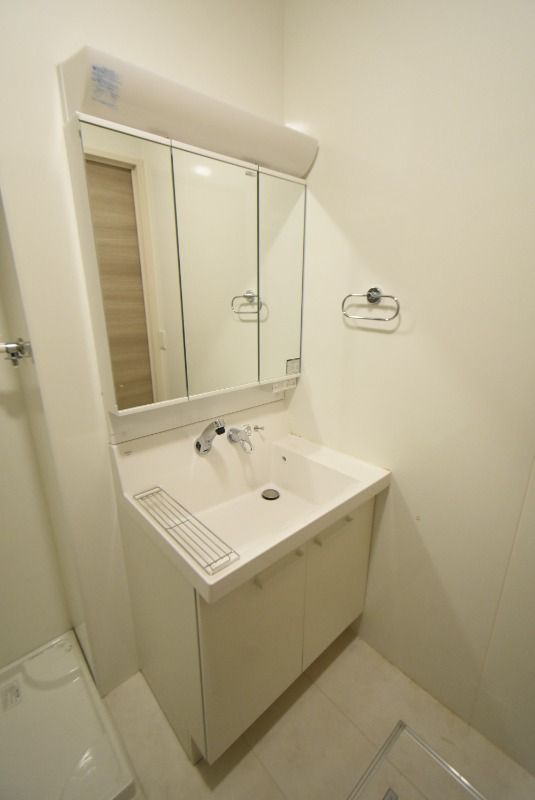 ��ʌ��������܎s�����擌��{�U���ڂ̃A�p�[�g�̐��ʏ�