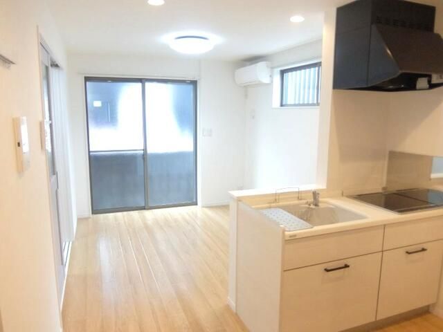 ��ʌ��z�J�s�����P���ڂ̃A�p�[�g�̋��ԁE���r���O