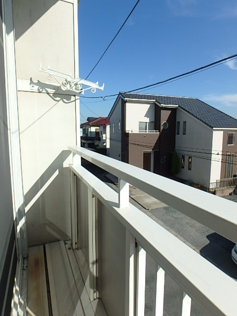 ��ʌ��������܎s����厚�y���̃A�p�[�g�̃o���R�j�[