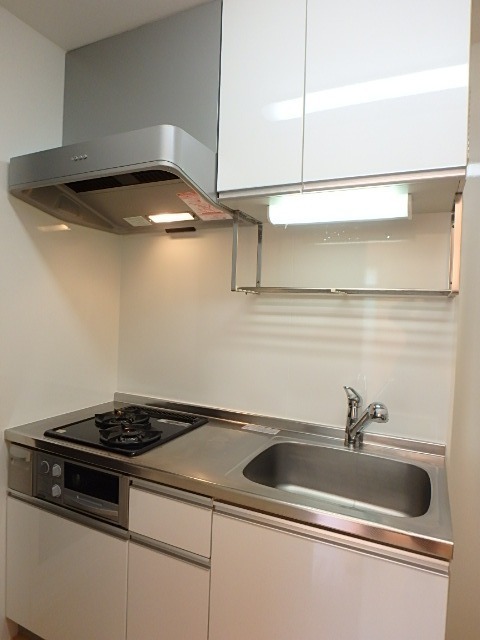 ��ʌ��������܎s�k��A�|���Q���ڂ̃A�p�[�g�̃L�b�`��