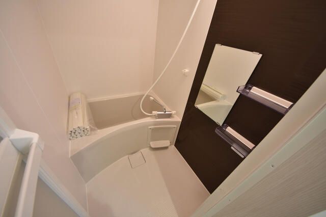 ��ʌ��������܎s����厚�y���̃A�p�[�g�̃o�X