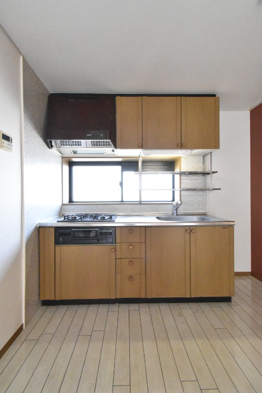 ��ʌ��������܎s�΋擌�Y�a�R���ڂ̃A�p�[�g�̃L�b�`��