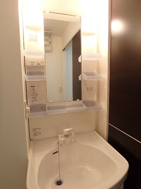 ��ʌ��������܎s�k��A�|���Q���ڂ̃A�p�[�g�̐��ʏ�