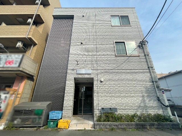 ��ʌ��x�m���s���݂��ّ�Q���ڂ̃}���V�����̌����O��