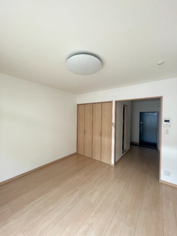 ��ʌ��x�m���s���݂��ّ�Q���ڂ̃}���V�����̋��ԁE���r���O