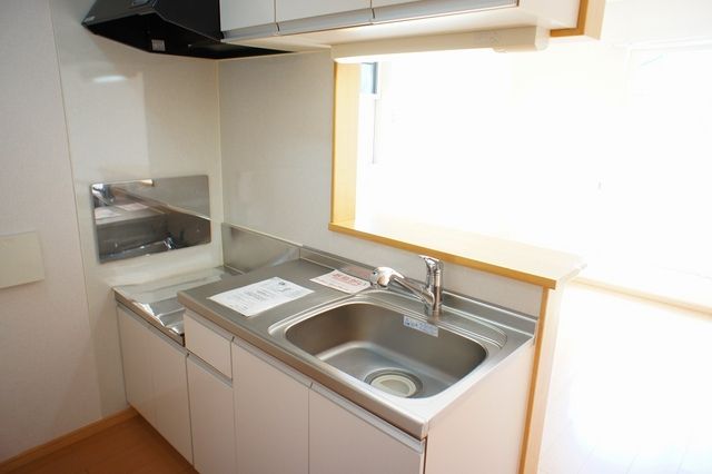 ��ʌ��z�J�s���C�N�^�E���Q���ڂ̃A�p�[�g�̃L�b�`��