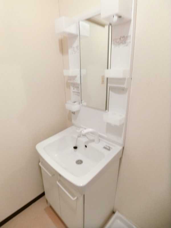 ��ʌ��������܎s���厚��J���̃}���V�����̐��ʏ�