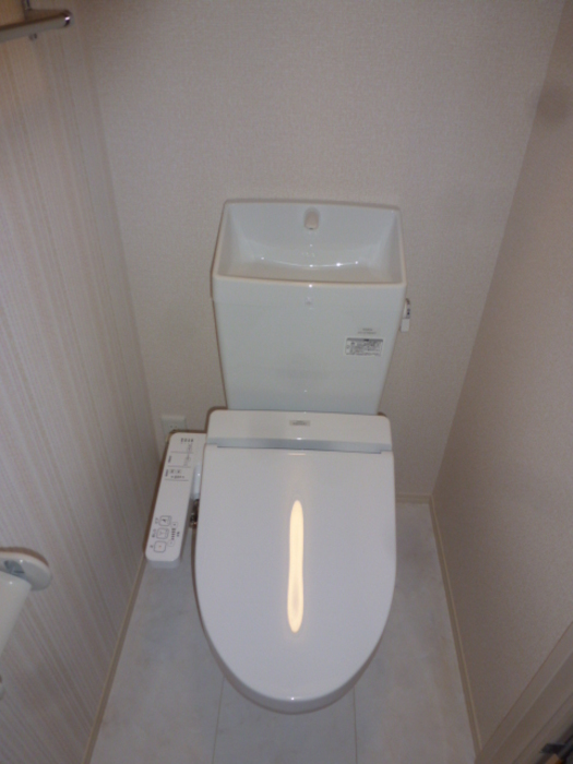 ��ʌ�����s�씵���J�R���ڂ̃A�p�[�g�̃g�C��