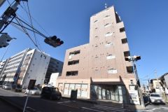 ��ʌ��������܎s��{��{���Q����88-1�̃}���V�����̌����O��