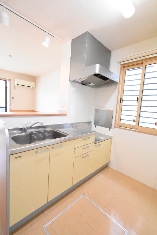 ��ʌ��������܎s������{�����U���ڂ̃A�p�[�g�̃L�b�`��