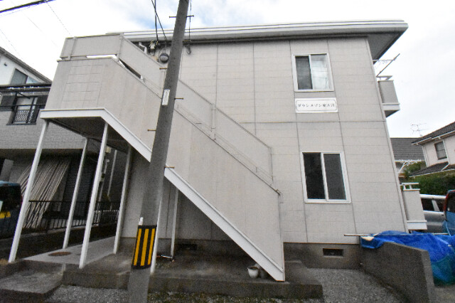 ��ʌ��������܎s�����擌��{�P���ڂ̃A�p�[�g�̌����O��