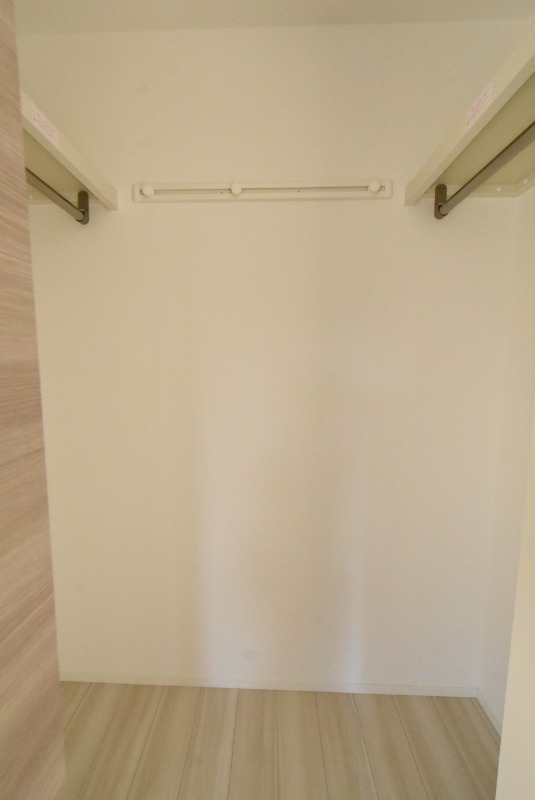 ��ʌ�����s�厚�����̃A�p�[�g�̎��[